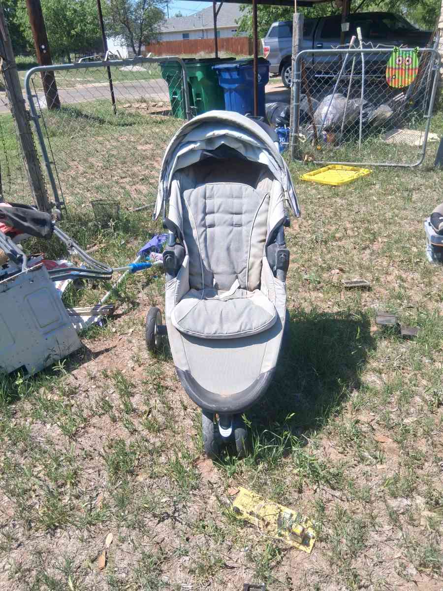 BABY STROLLER - Burnet, Texas
