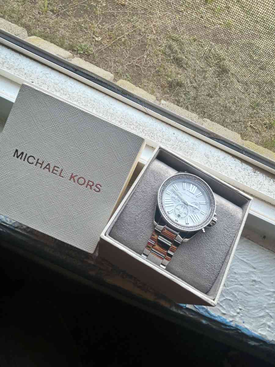 Michael kors watch - Arlington, Texas - FleaMarketBay