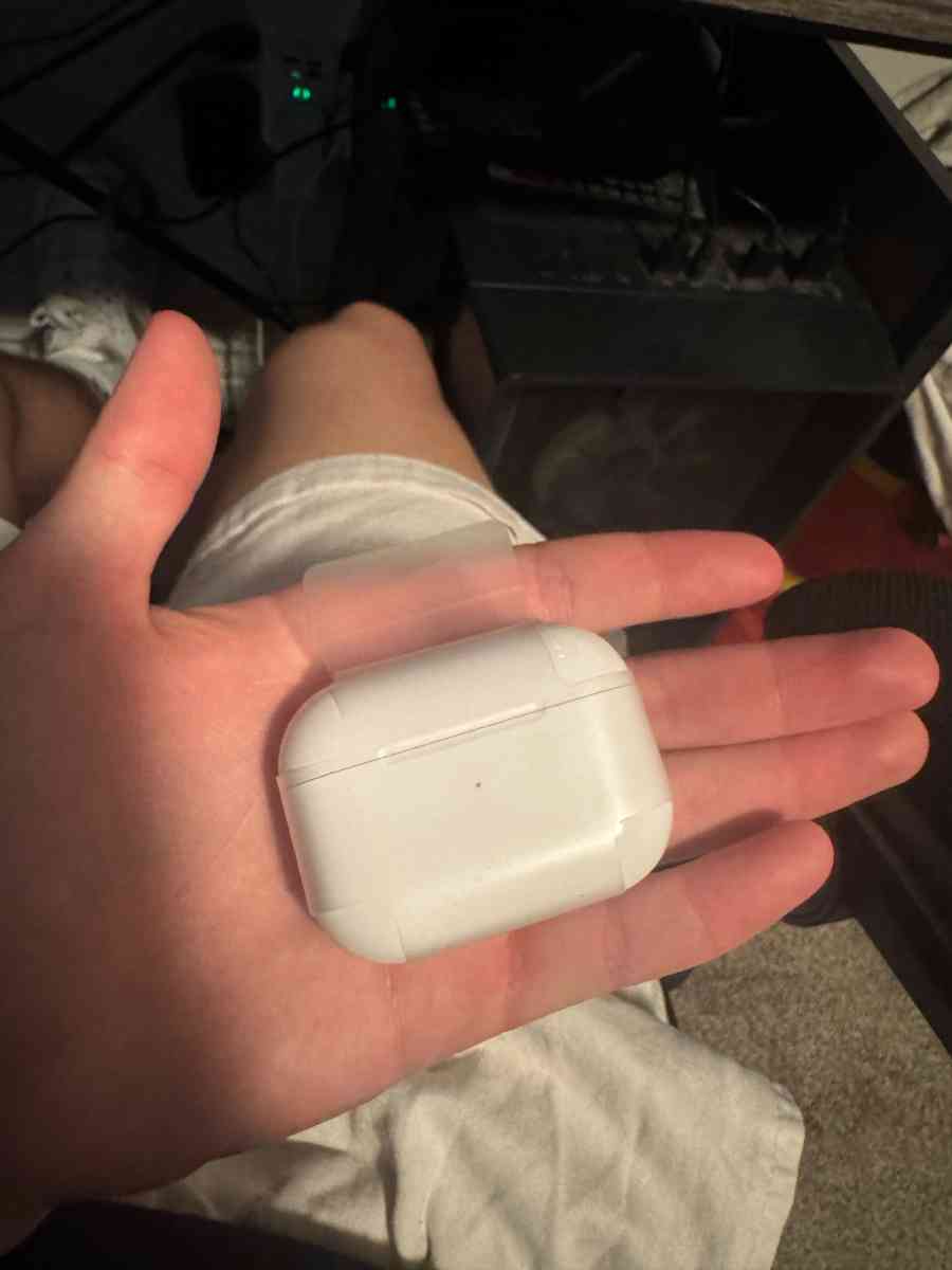 Apple AirPods Pro 2nd Generation - Springfield, Missouri - FleaMarketBay