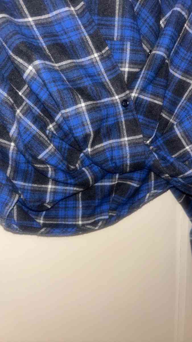 womens Zara button up plaid long sleeve - Cleveland, Ohio - FleaMarketBay