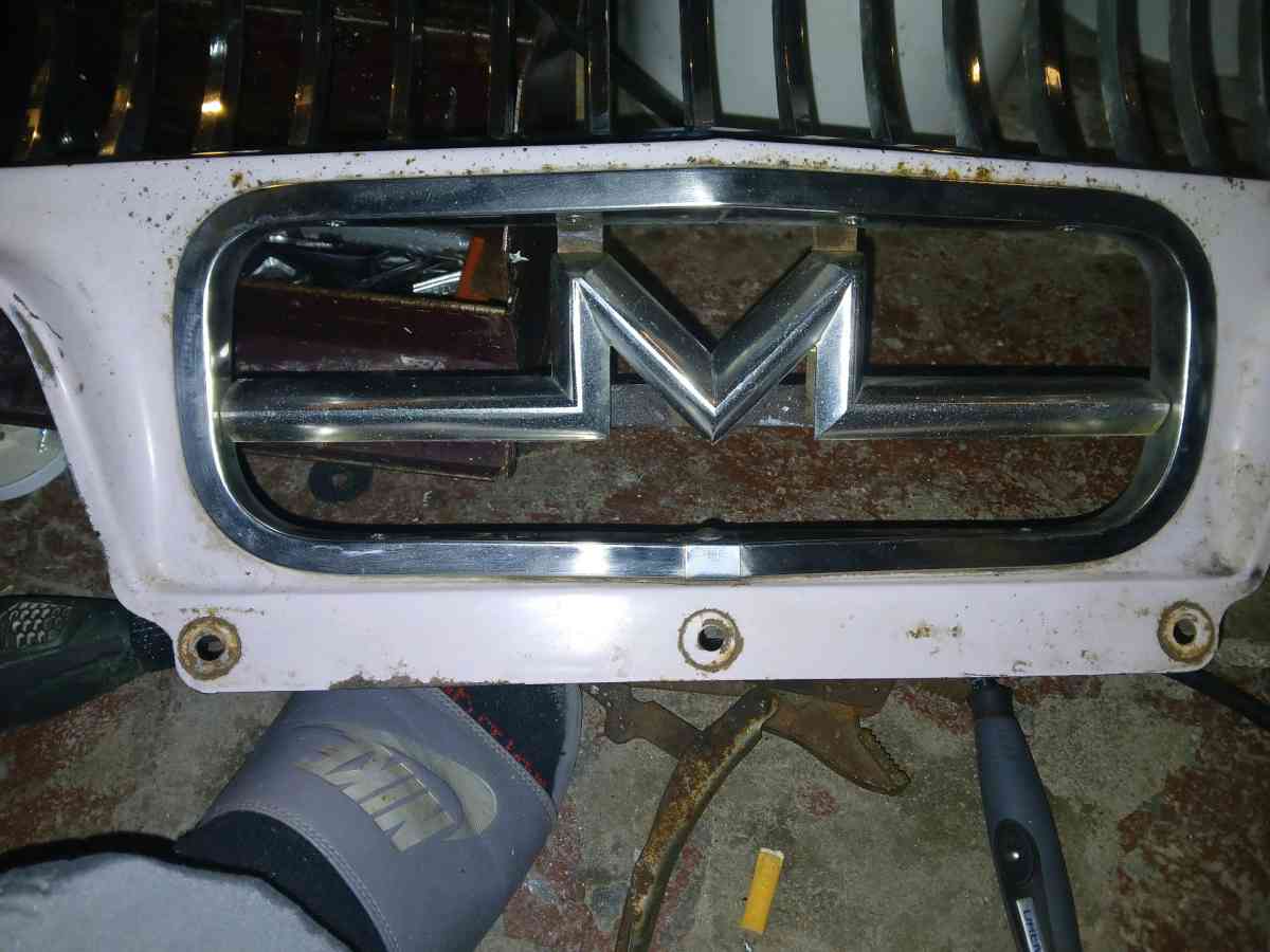 1957 Mercury Grill and Surround - Spooner, Wisconsin - FleaMarketBay