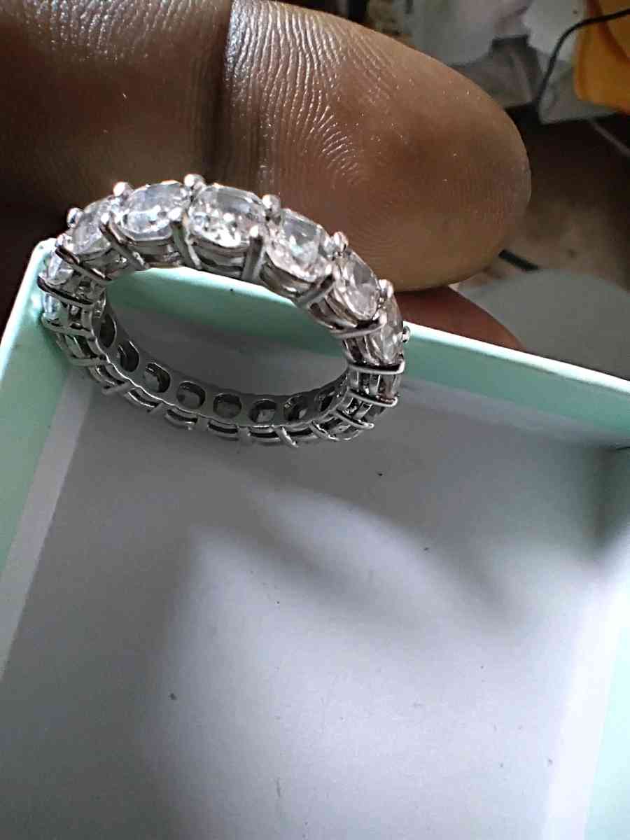silver eternity diamond ring - Chicago, Illinois - FleaMarketBay