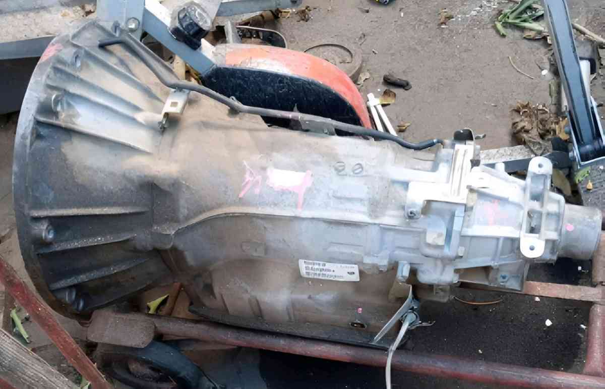 Nissan Frontier Xterra transmission - Los Angeles, California - FleaMarketBay