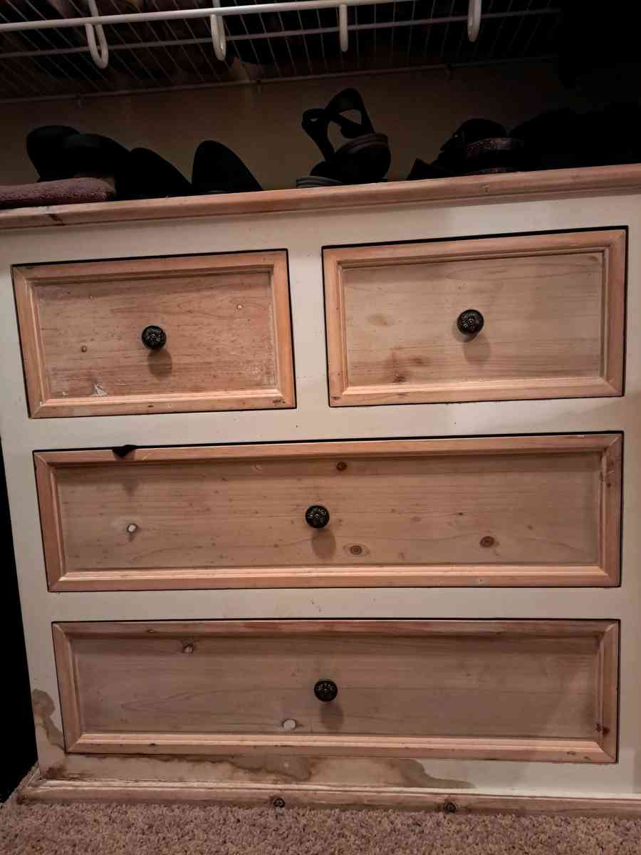 beautiful furniture and wall art - Addy, Washington - FleaMarketBay