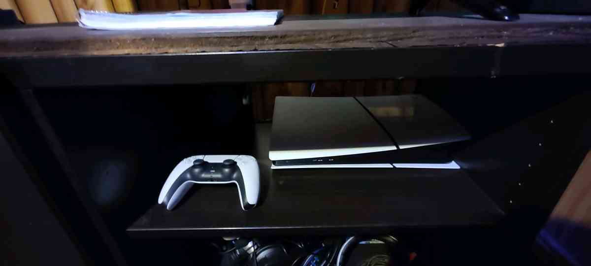 PlayStation 5 PS5 - Tallahassee, Florida - FleaMarketBay