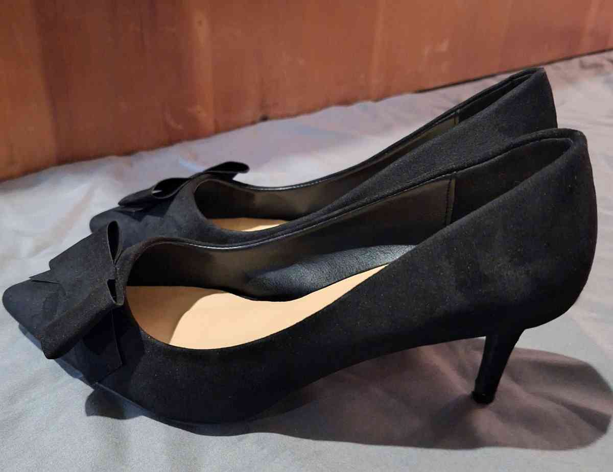 C Comfort Est 1946 Womens All Black Suede High Heel Shoes - Buckingham, Virginia - FleaMarketBay