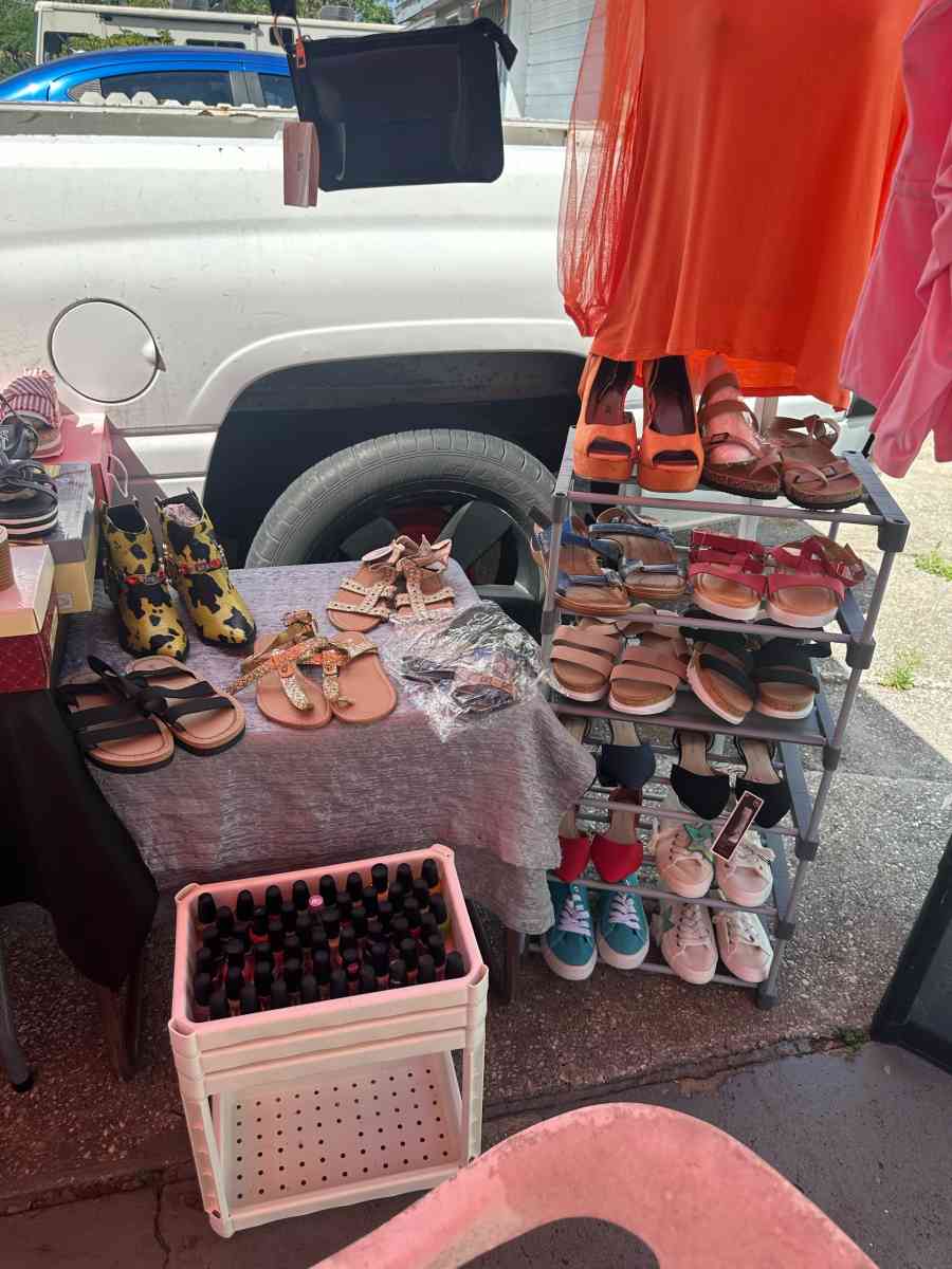 Womans Fashion - Jacksonville, Florida - FleaMarketBay