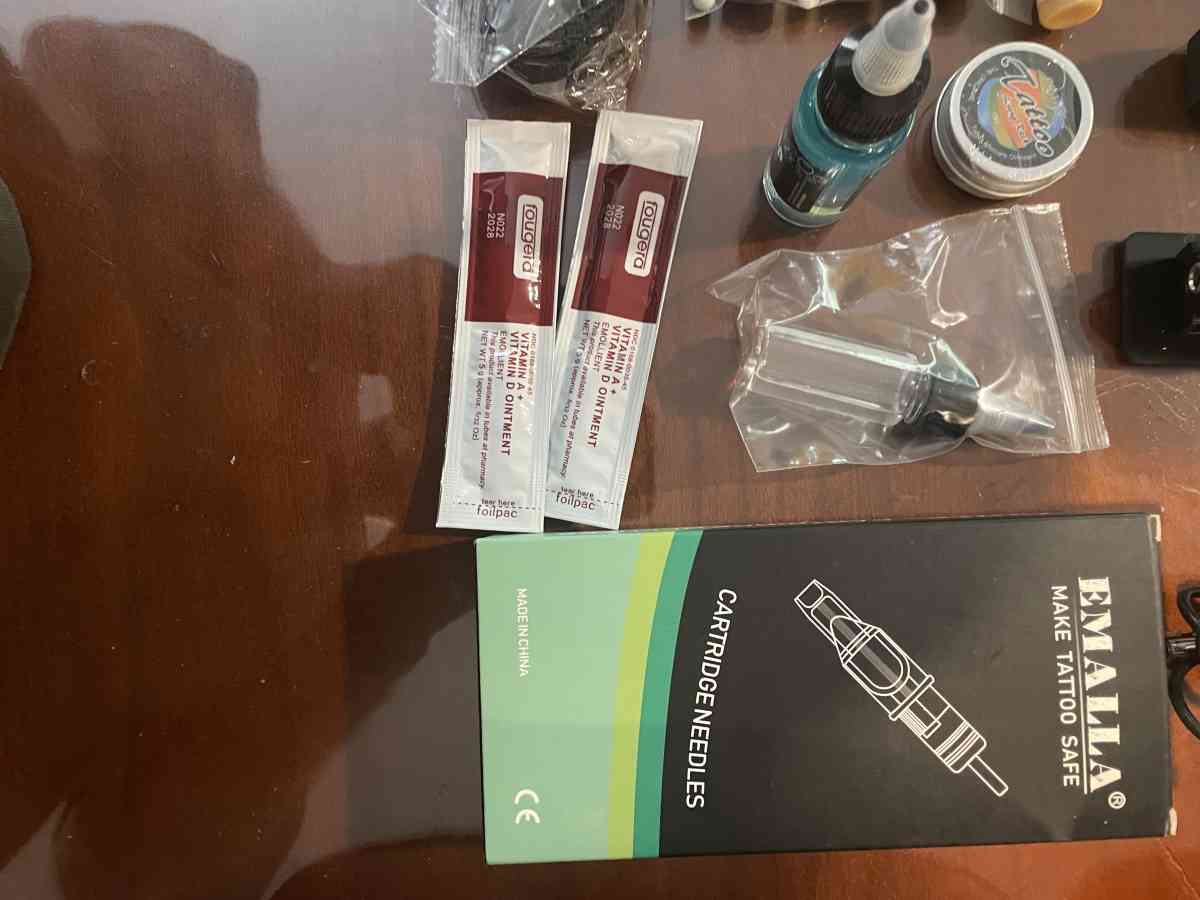 tattoo machine kit wireless with case - Lake City, Florida - FleaMarketBay