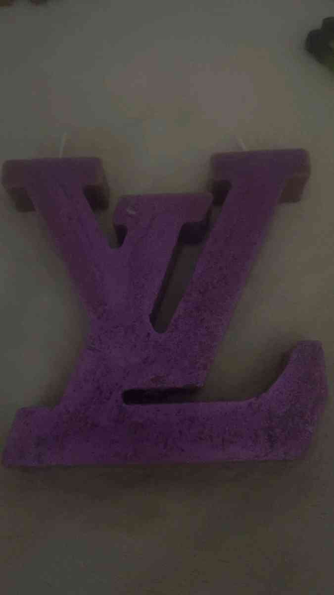 louis vuitton candles versace and Chanel too or epoxy decora - Houston, Texas
