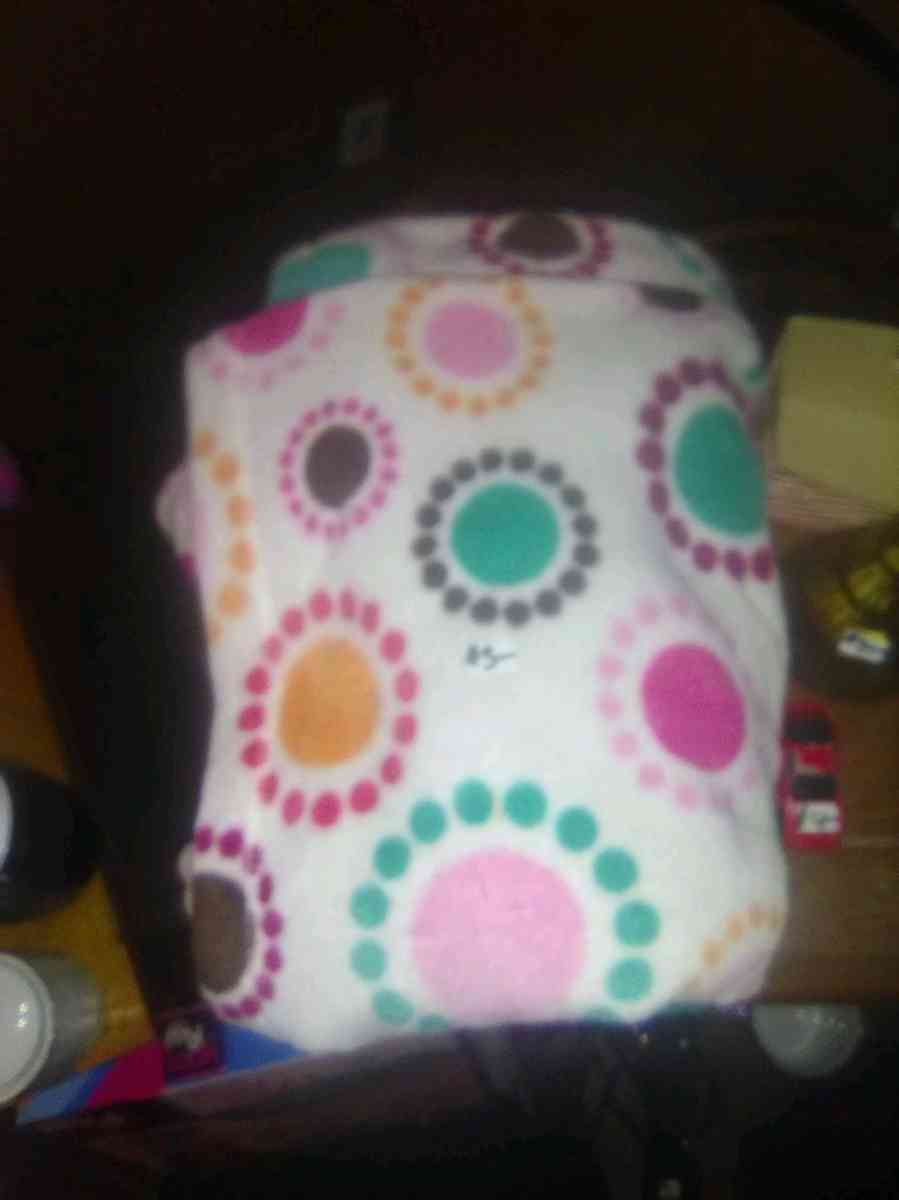 books clothes and blanket cups - Albany, New York - FleaMarketBay