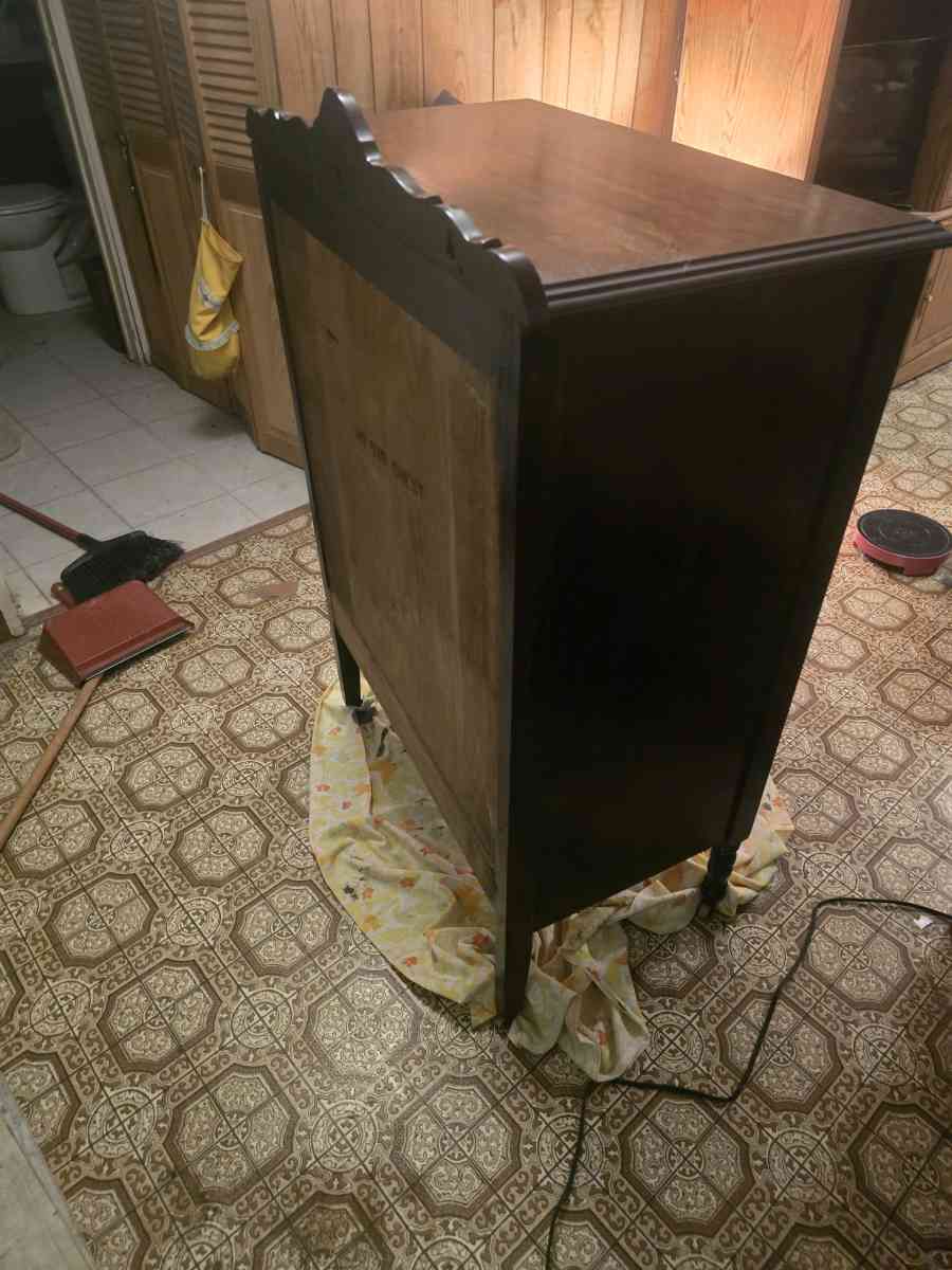 dresser - Lincoln, Nebraska - FleaMarketBay