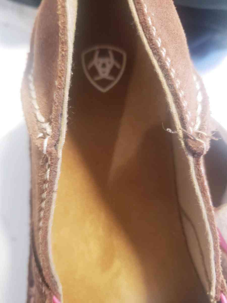 Ariat Slip Ons - Laurens, South Carolina - FleaMarketBay