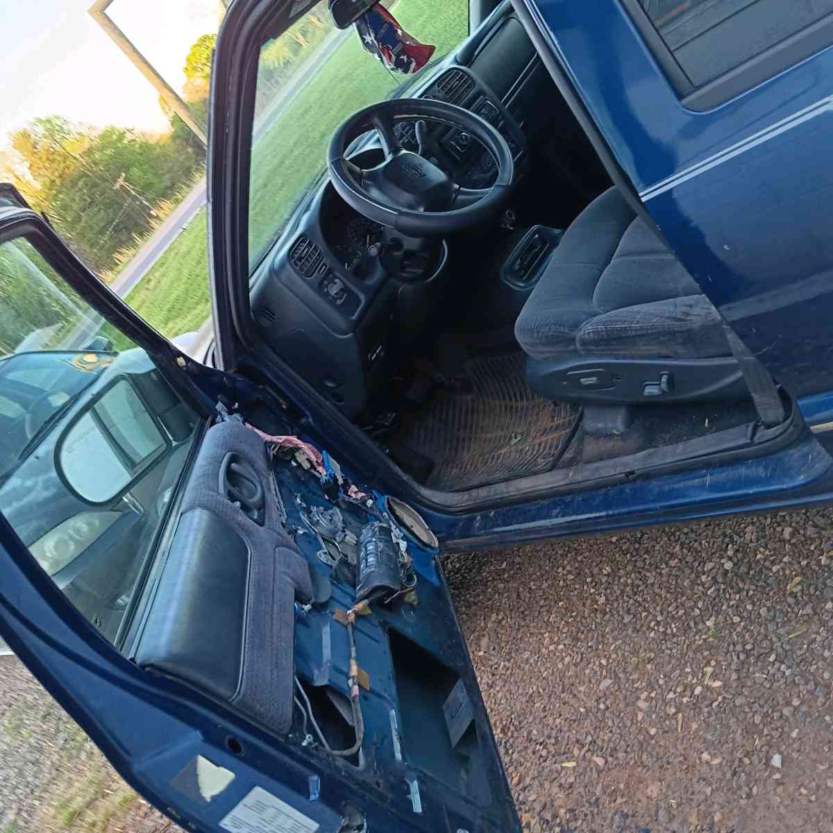 2001 chevy blazer - Morganton, North Carolina - FleaMarketBay