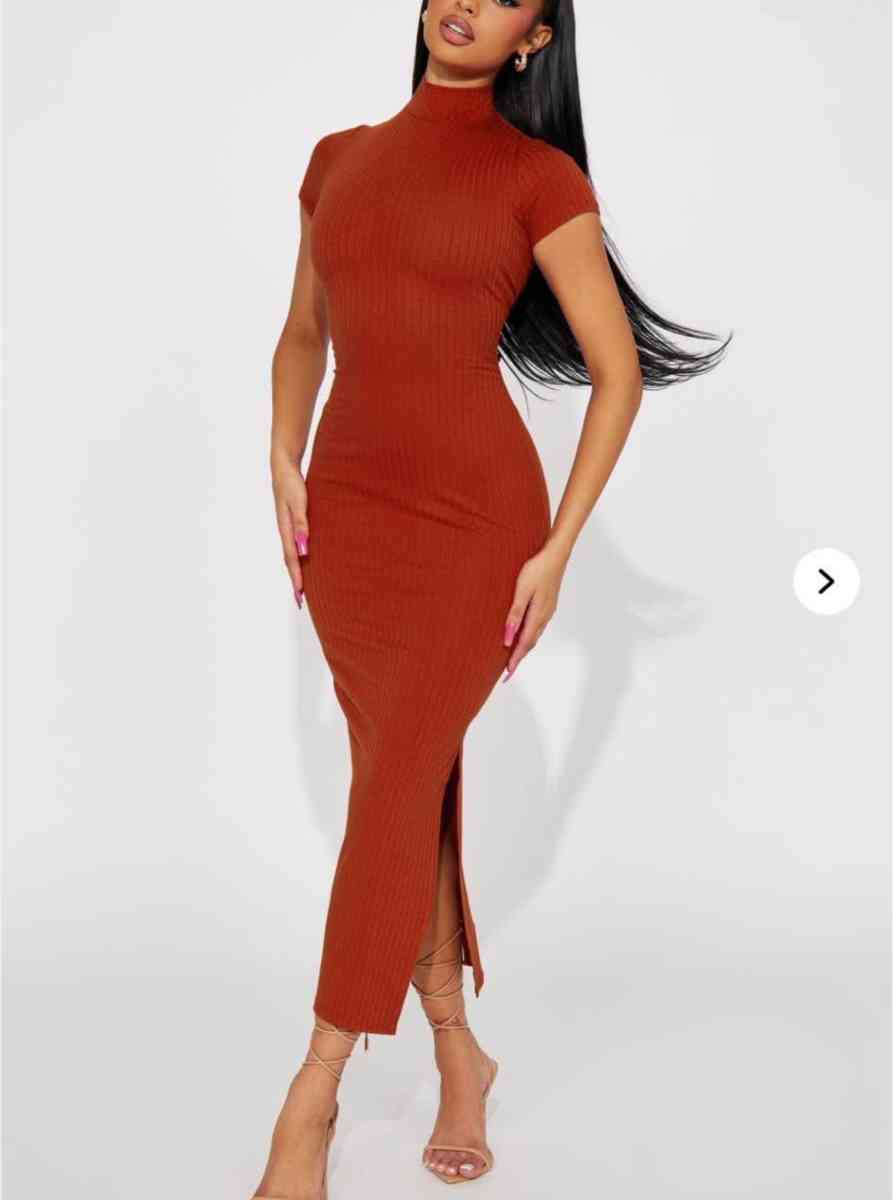 Orange dress - Visalia, California