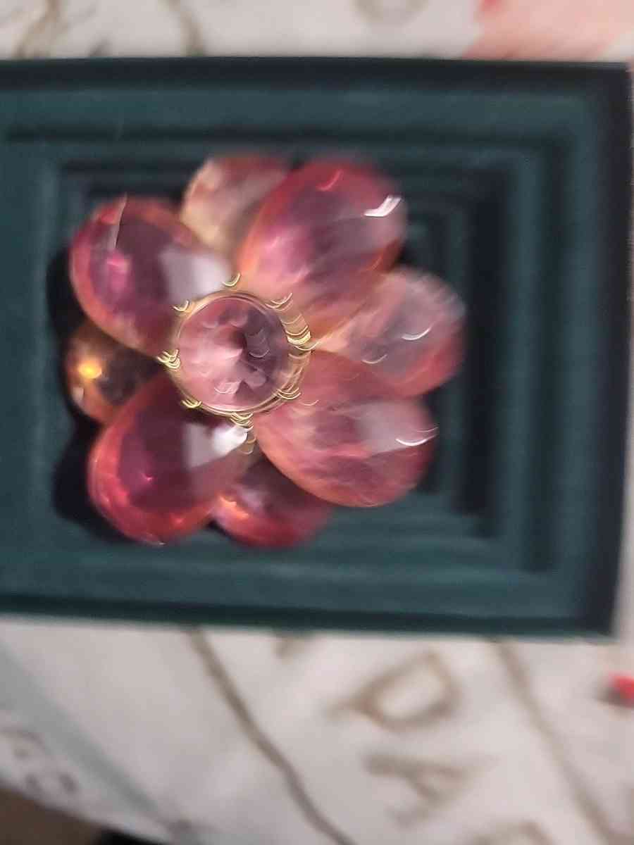pink flowe Brooch - Brighton, Michigan - FleaMarketBay