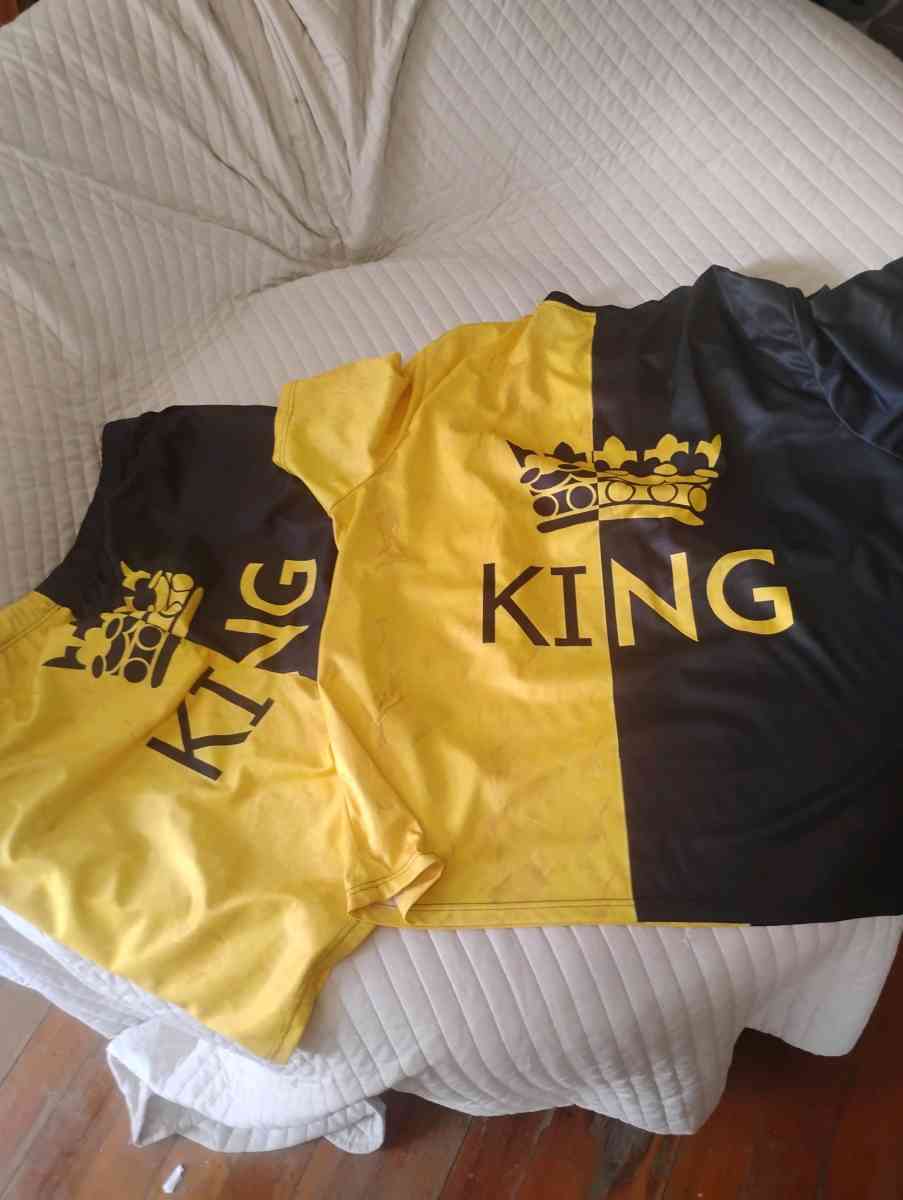 summer two peace outfit - Saint Joseph, Missouri