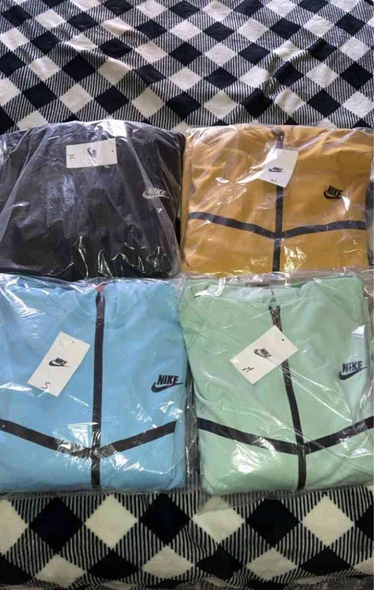 Nike sweatsuits and Nike techs - York, Pennsylvania - FleaMarketBay