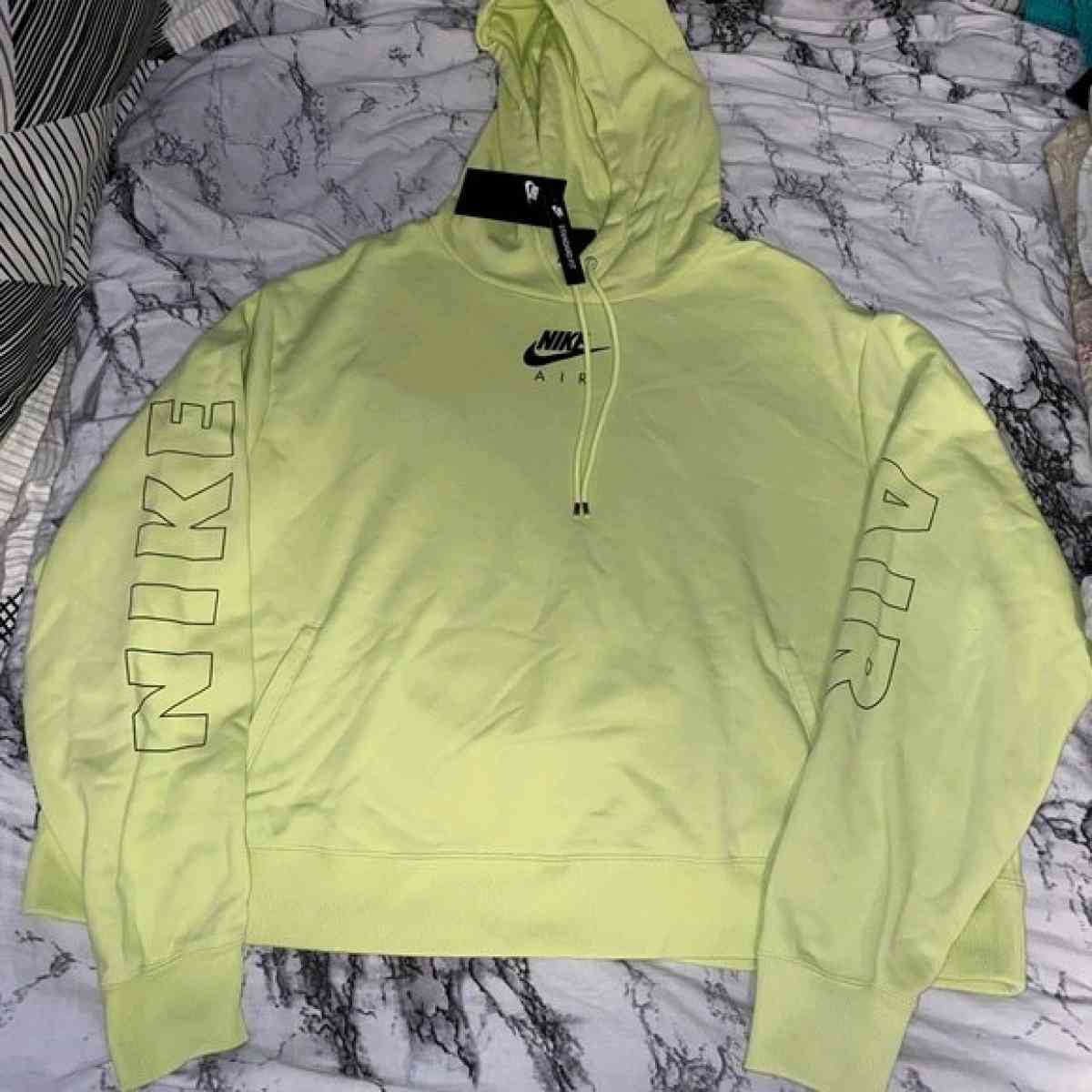 nike hoodie for kids - Adams, Wisconsin - FleaMarketBay