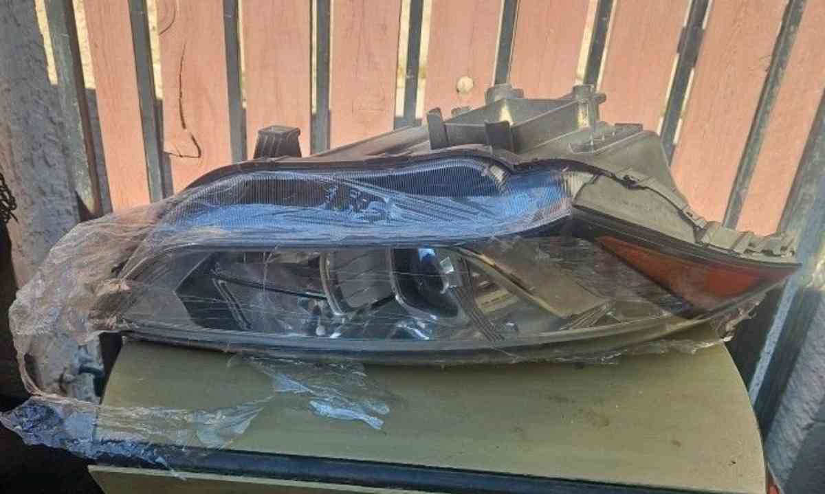 20132016 OEM Hyundai Santa Fe Light Assembly RH - Phoenix, Arizona - FleaMarketBay