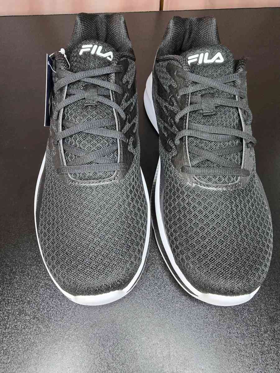 sapatos - La Puente, California - FleaMarketBay