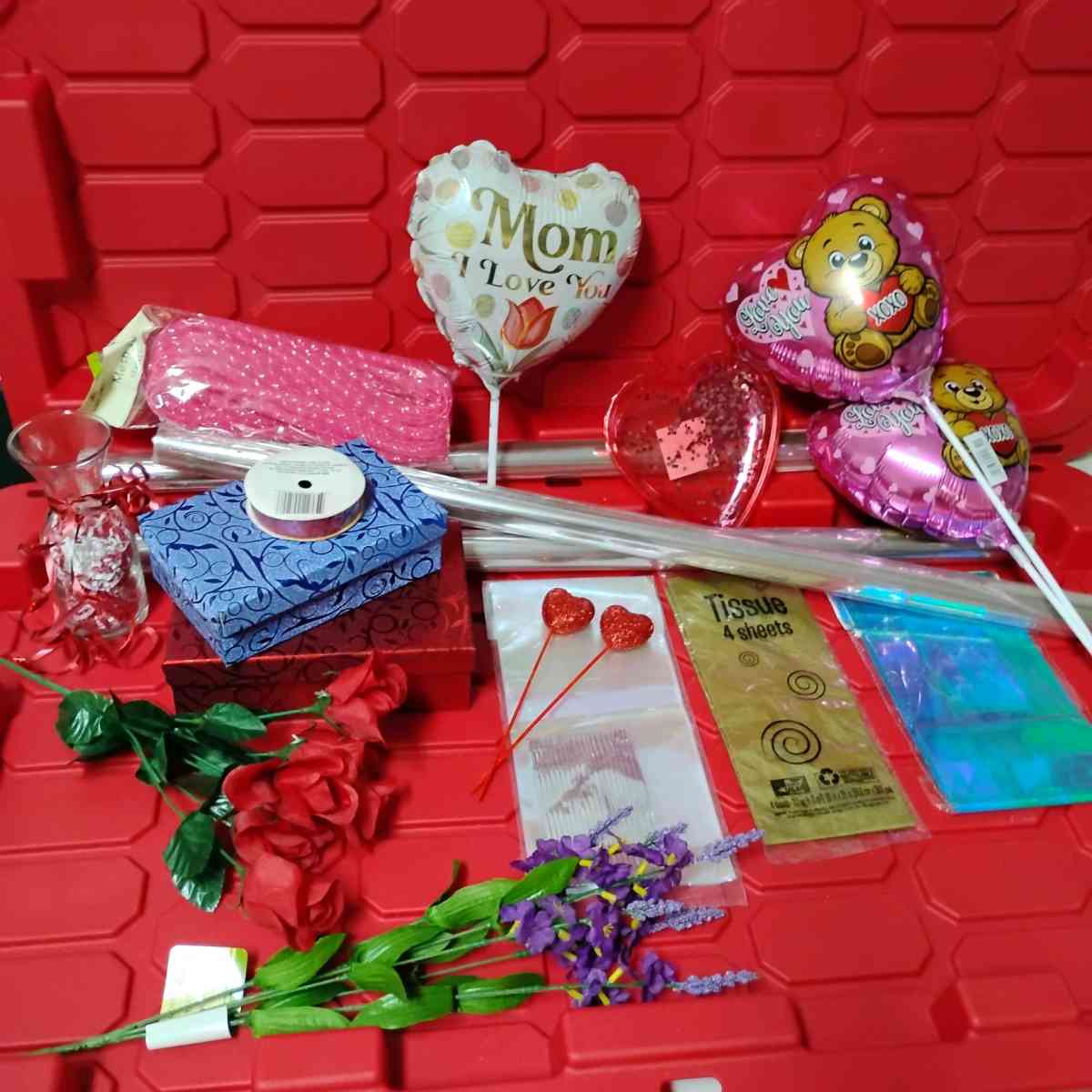 lot of miscilanious craft items - Jena, Louisiana - FleaMarketBay