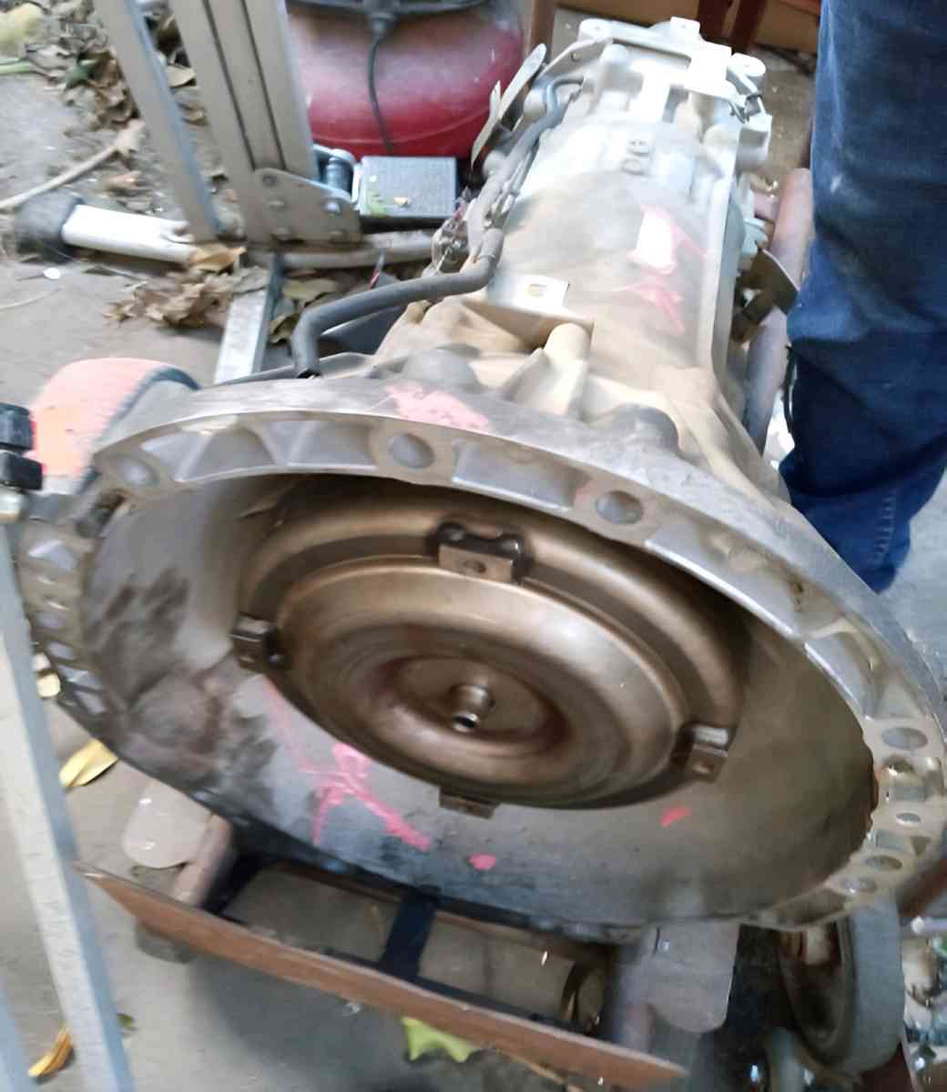 Nissan Frontier Xterra transmission - Los Angeles, California