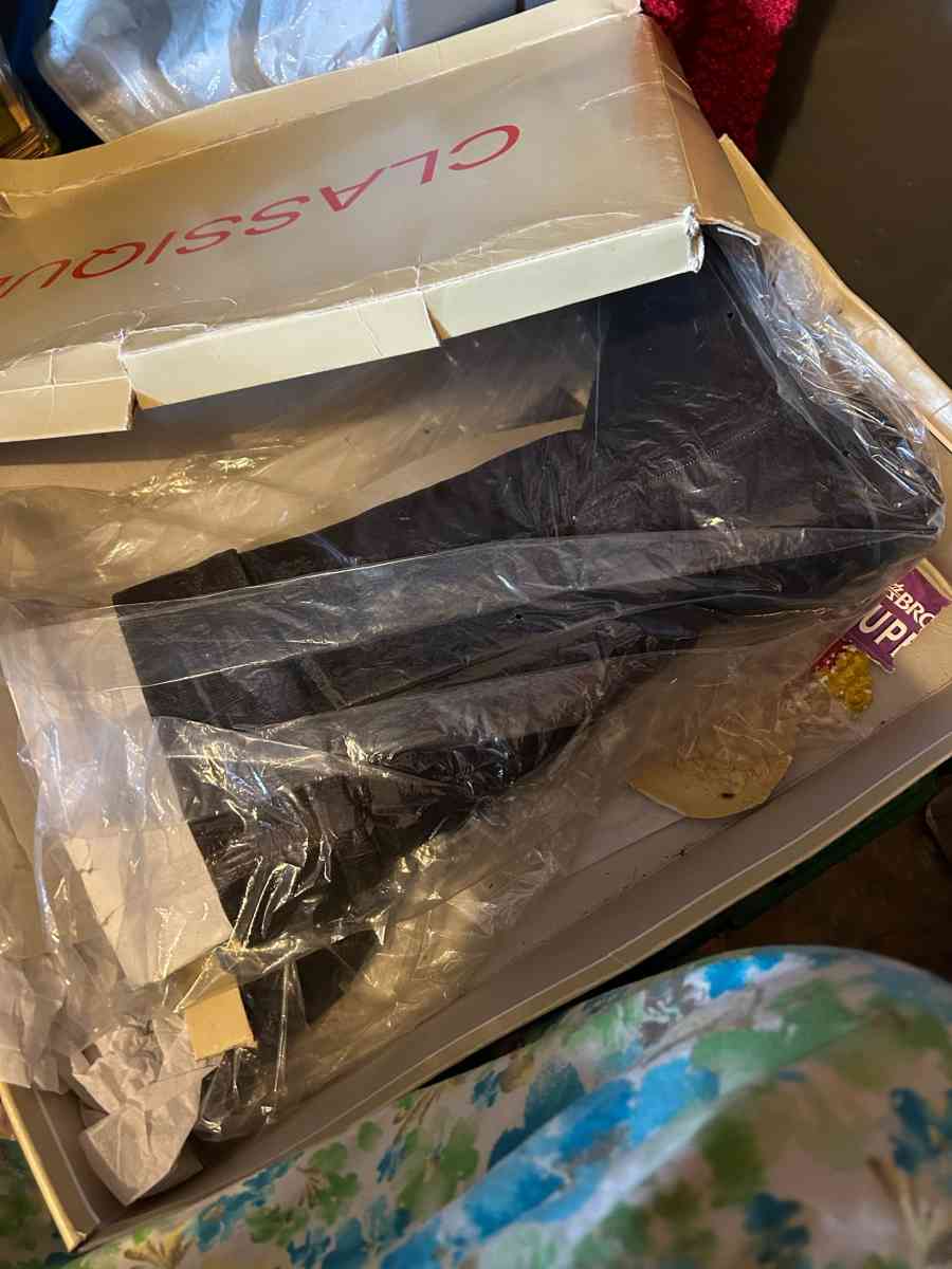 boots - East Boston, Massachusetts - FleaMarketBay