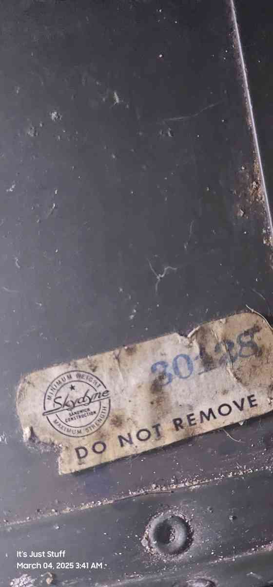 Vintage Military Storage - Mcloud, Oklahoma - FleaMarketBay