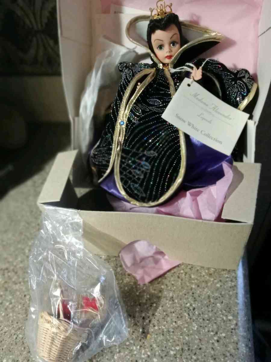 Madame Alexander Wicked Stepmother - Newton, Illinois - FleaMarketBay