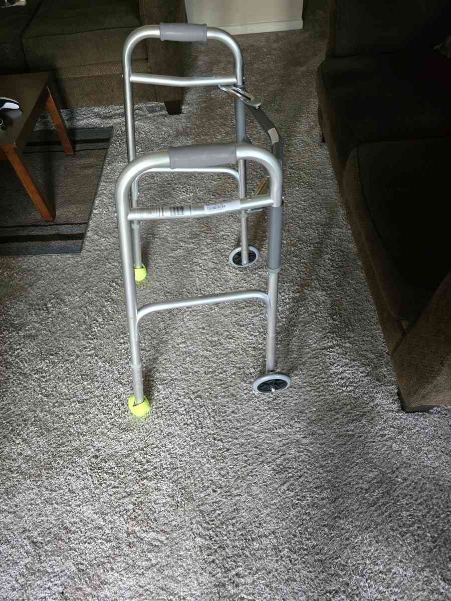 Metal walker - Glen Burnie, Maryland - FleaMarketBay