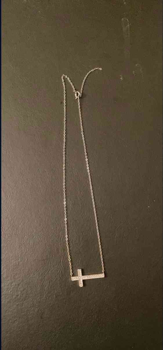 cross necklace - San Jose, California - FleaMarketBay