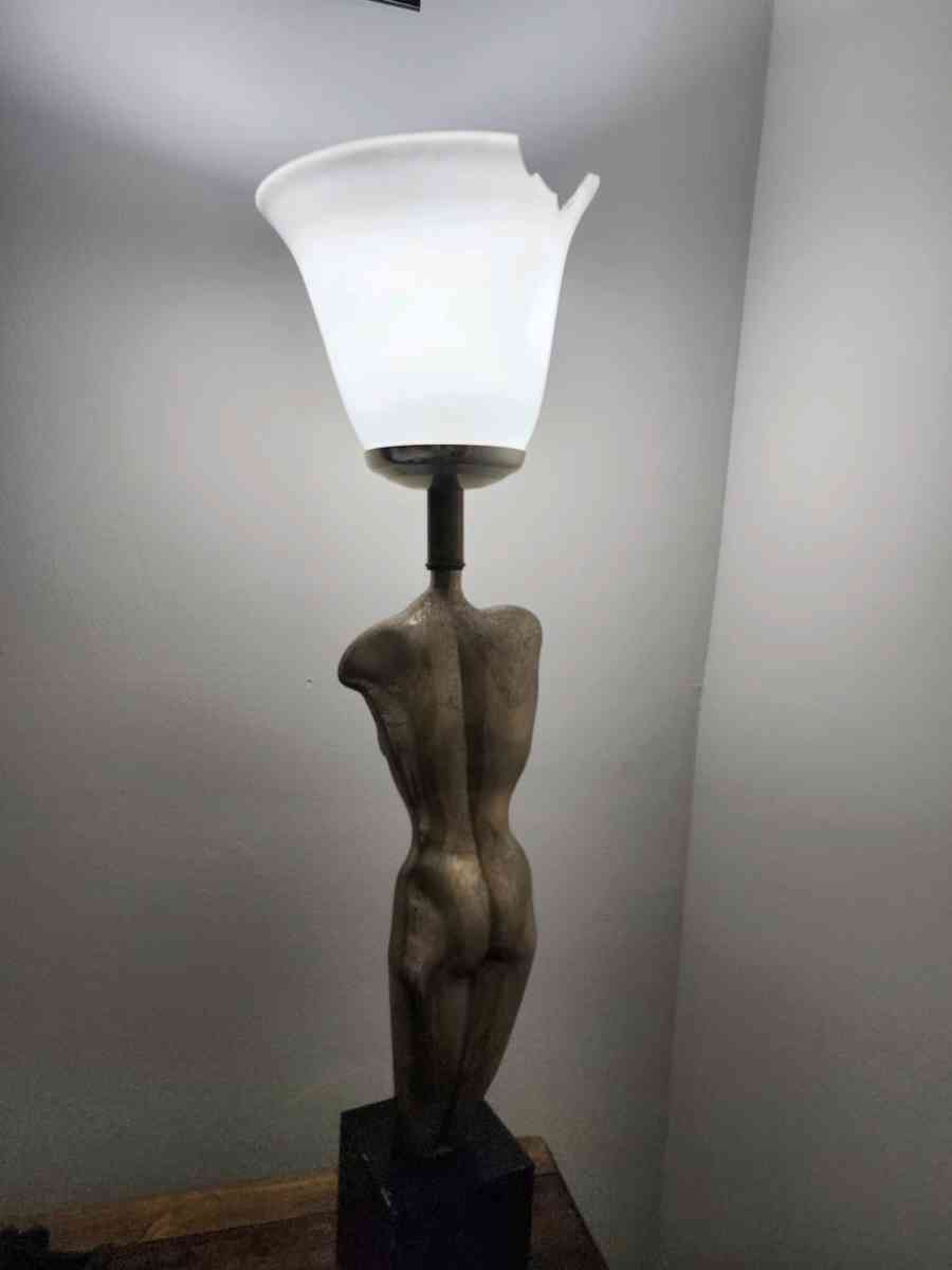 Yasha Heifetz figural art deco lamp - Knoxville, Tennessee - FleaMarketBay