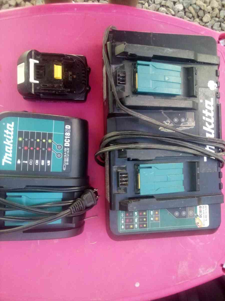 Makita chargers and 1 battery - Phoenix, Arizona - FleaMarketBay