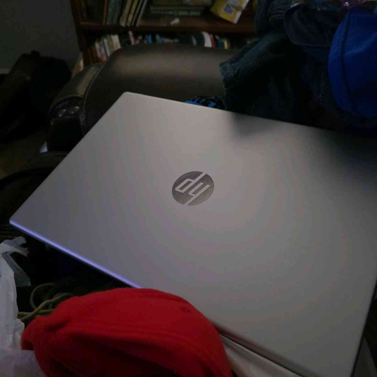 silver hp laptop - Olive Branch, Mississippi - FleaMarketBay
