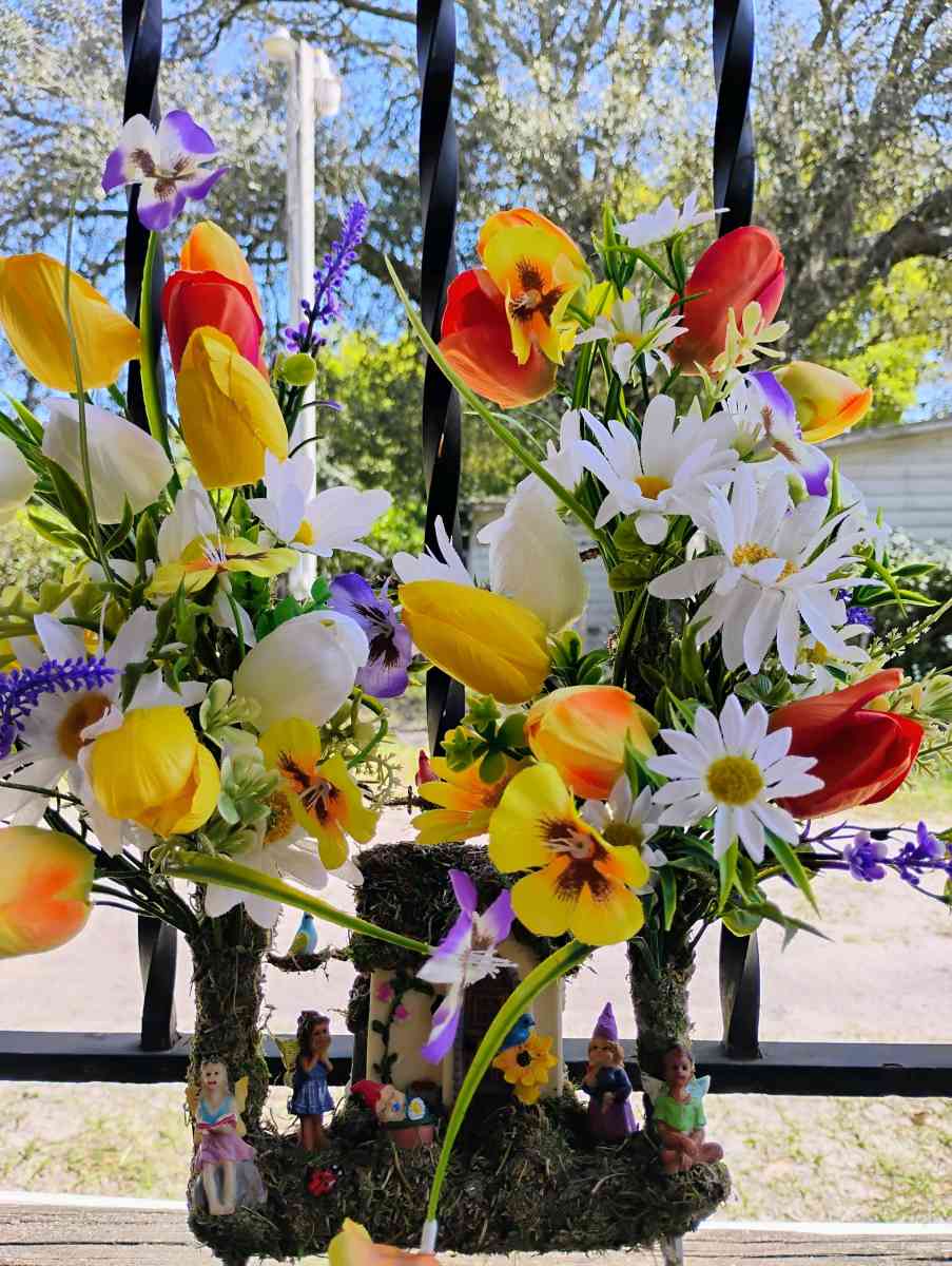 beautiful graveside flowers for loved ones - Jacksonville, Florida - FleaMarketBay