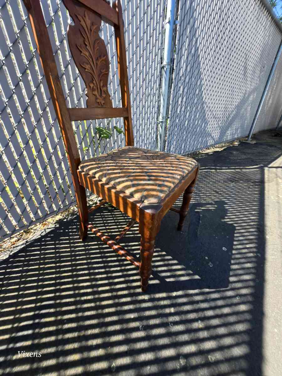 Dining chairs variety - Ashland, Oregon - FleaMarketBay