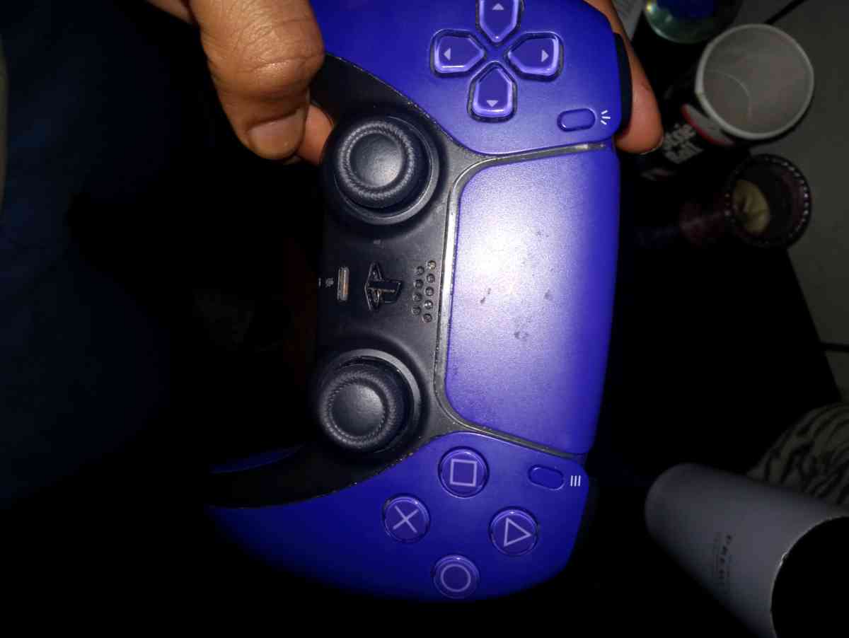 PS5 and controller - Lakeland, Florida - FleaMarketBay