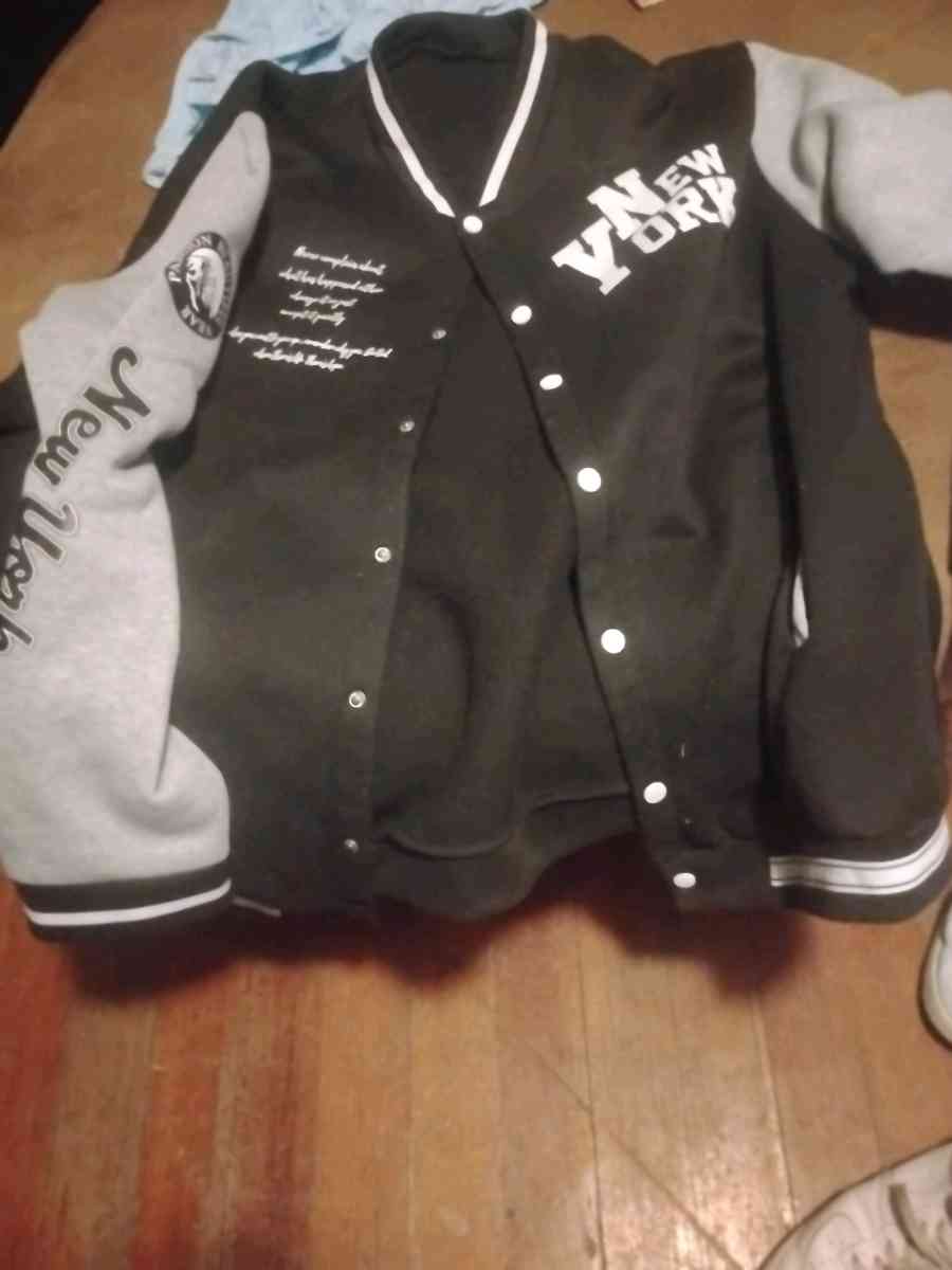 mens gray New York coat - Saint Joseph, Missouri - FleaMarketBay