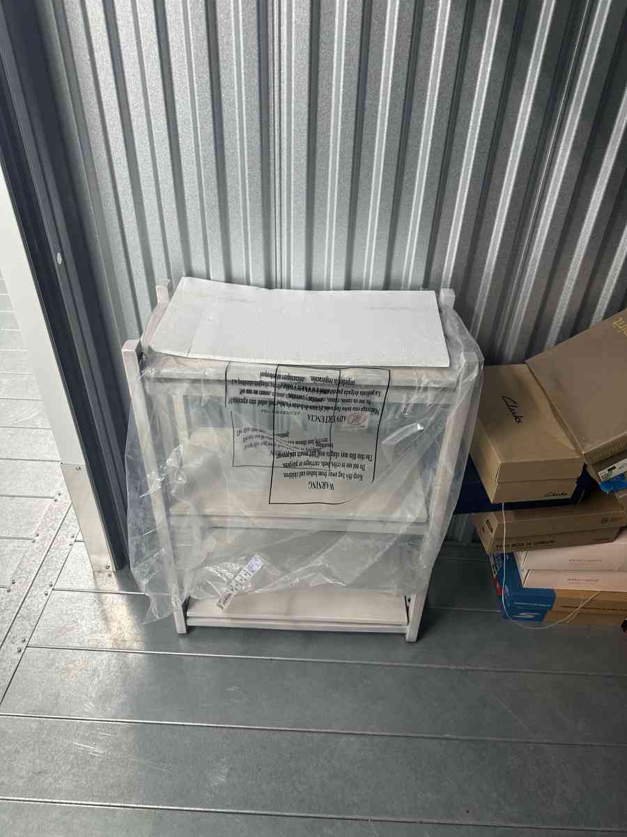 new foldable cabin unused - New York, New York