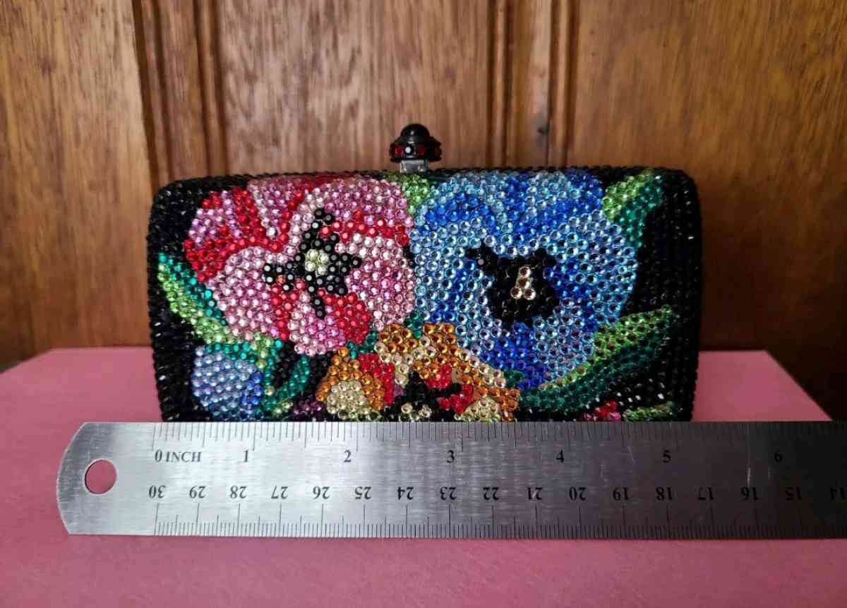 Multicolored Rhineston Flower Shape Clutch Bag Chain and Han - Akron, Ohio - FleaMarketBay