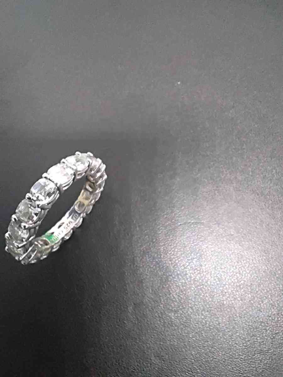 silver eternity diamond ring - Chicago, Illinois