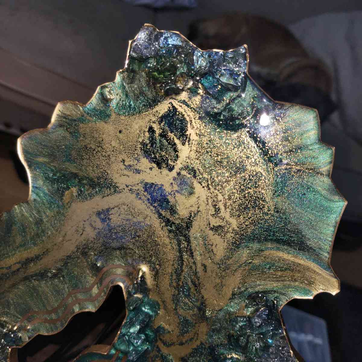 Geode Artwork Stand included - Rochester, New Hampshire - FleaMarketBay