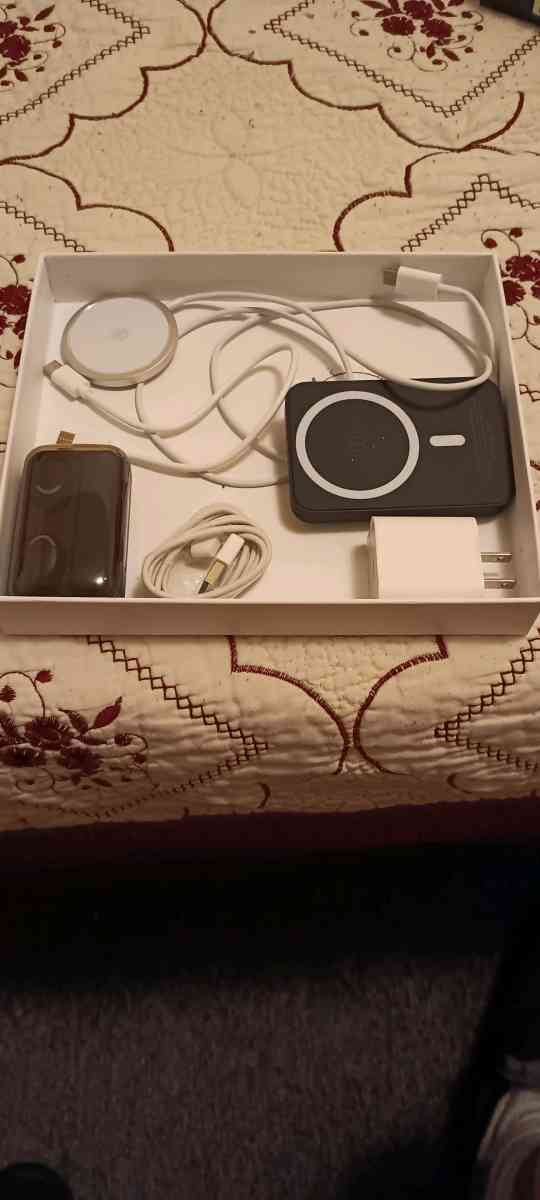 Accessories Gift Box - Ivanhoe, California - FleaMarketBay