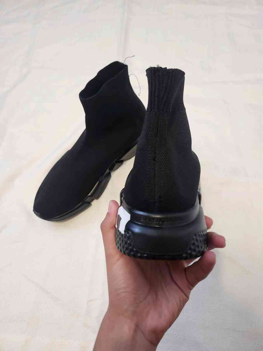 Men Balenciaga Speed Graffiti Trainers Size 8 - Fairfield, California - FleaMarketBay