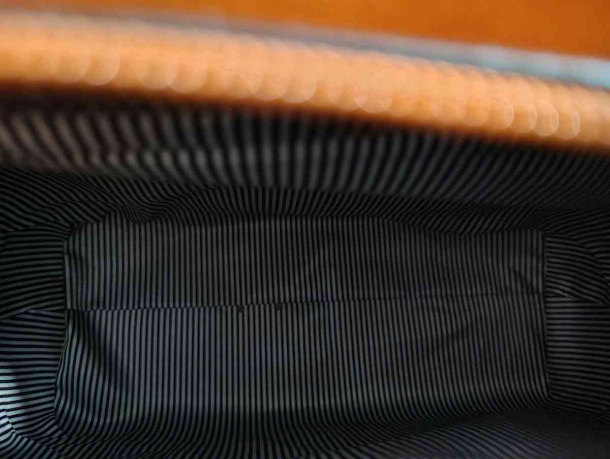 Multicolor crossbody purse - Milwaukee, Wisconsin - FleaMarketBay