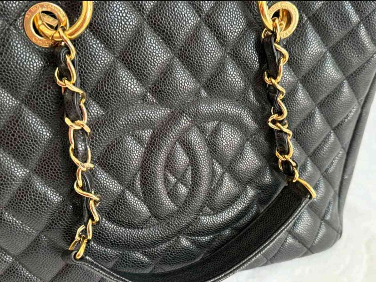 channel handbag - Miami, Florida - FleaMarketBay