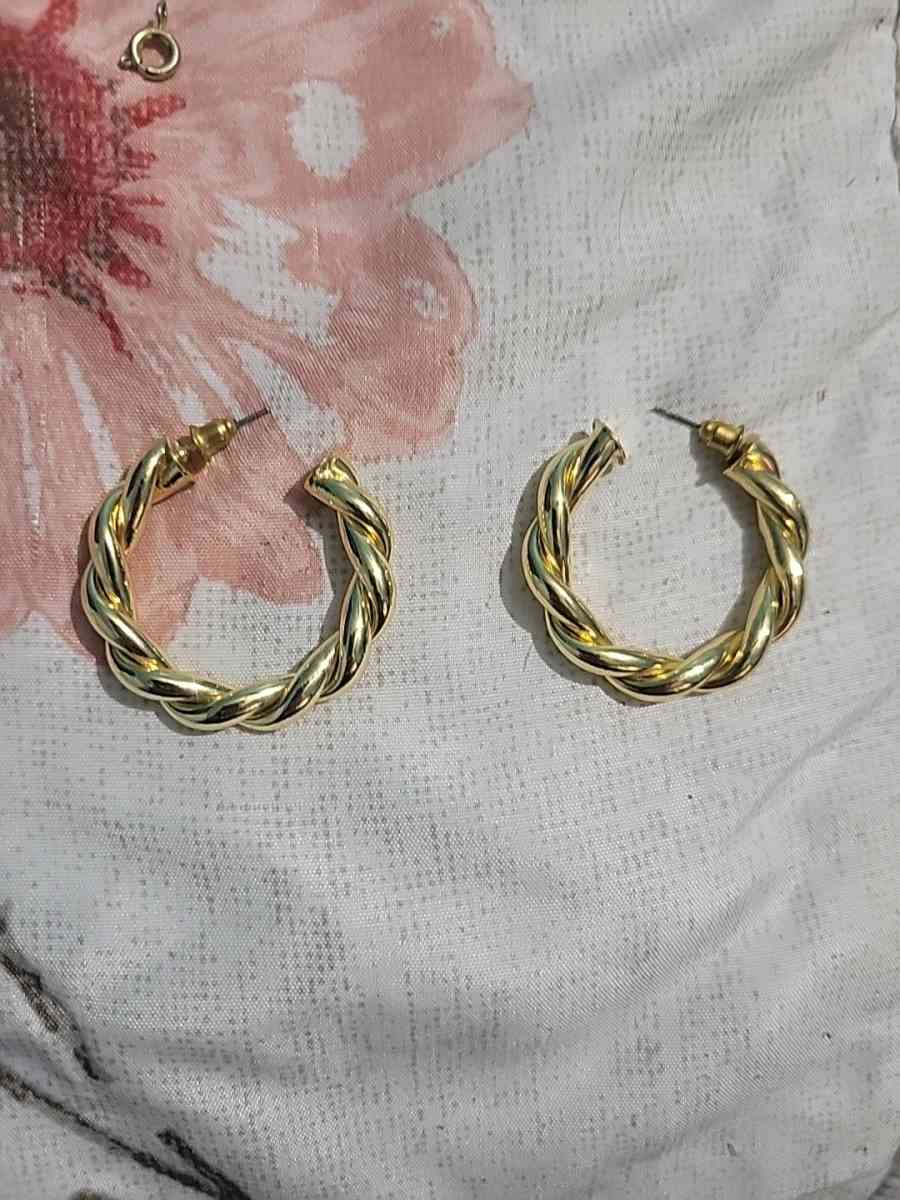 gold toned hoop earrings