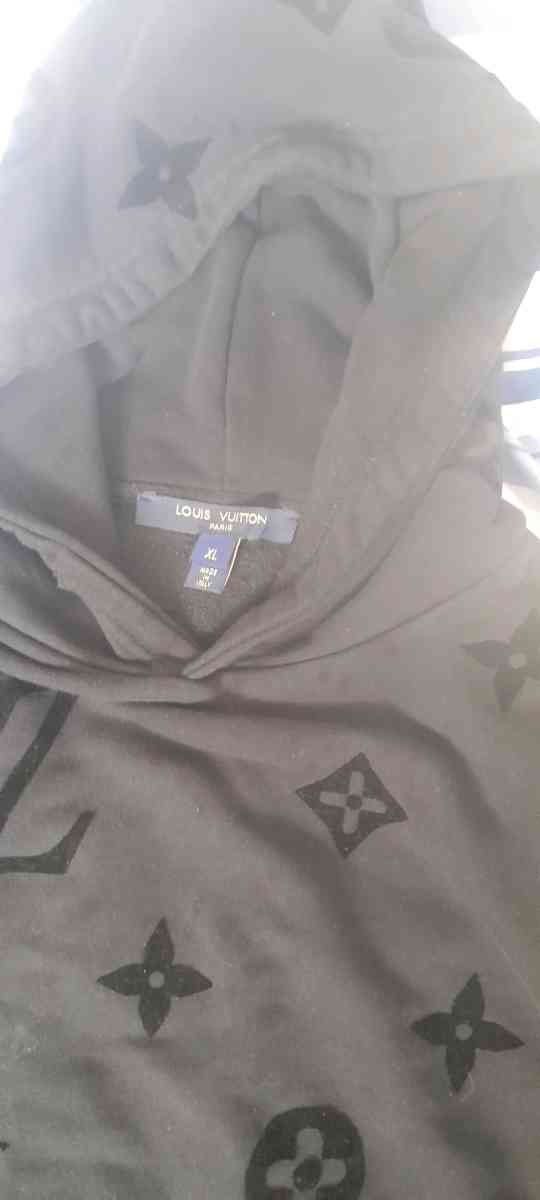 louis vuitton hoodie XL - Jacksonville, Florida - FleaMarketBay