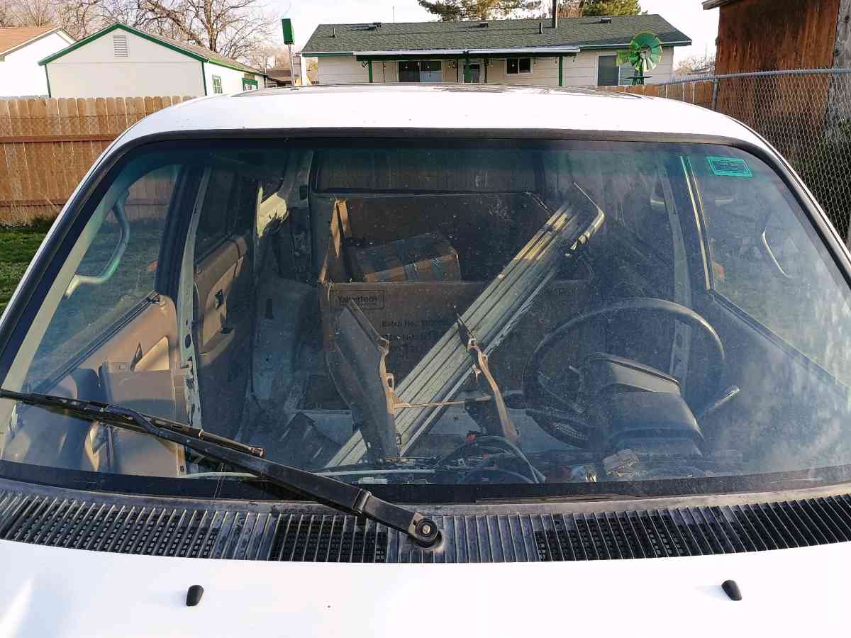 4Runner limited edition windshield - Magna, Utah - FleaMarketBay