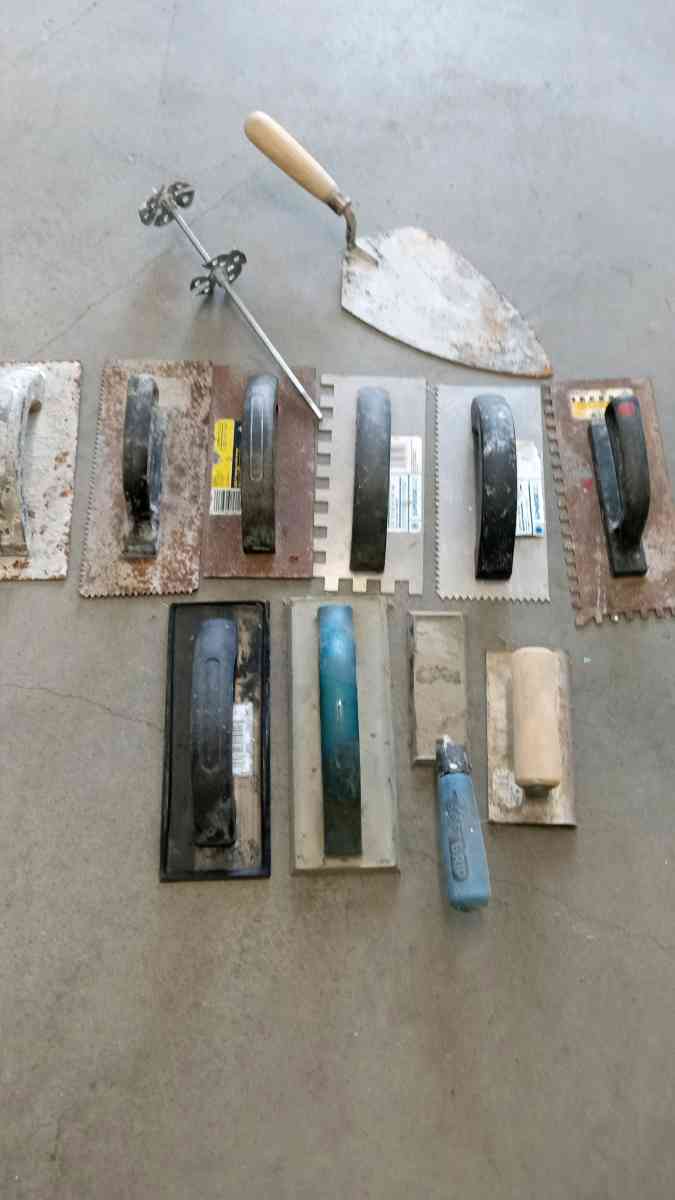 the sheel vinyl notched trowel plastic metal - Atherton, California